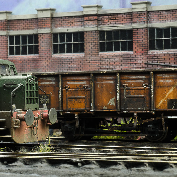 Let's Get Involved - Weathering BR 21T MDO Mineral Wagons With Alex Roughsedge